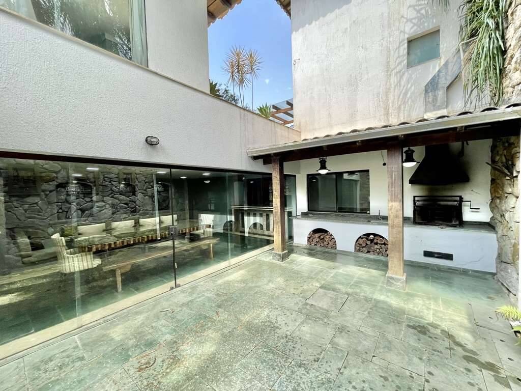 Casa à venda com 4 quartos, 548m² - Foto 37