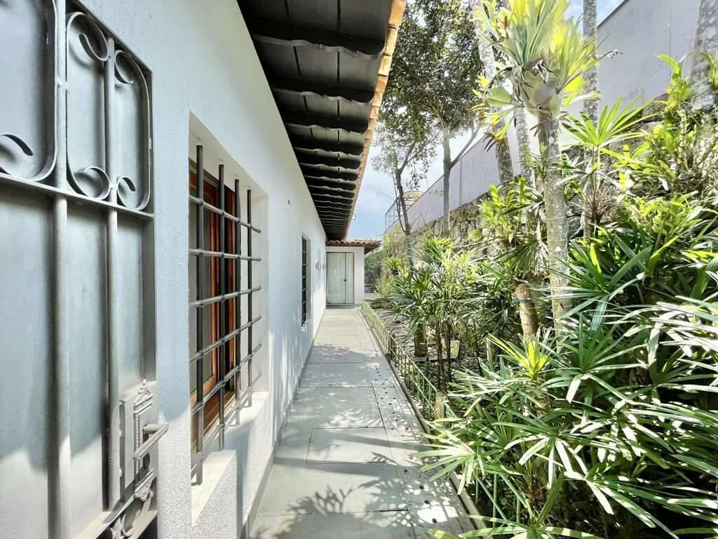 Casa à venda com 4 quartos, 548m² - Foto 60