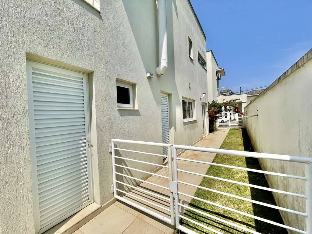 Casa de Condomínio à venda com 4 quartos, 332m² - Foto 31