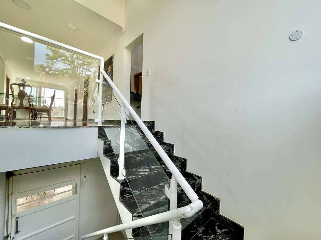 Casa de Condomínio à venda com 4 quartos, 536m² - Foto 35