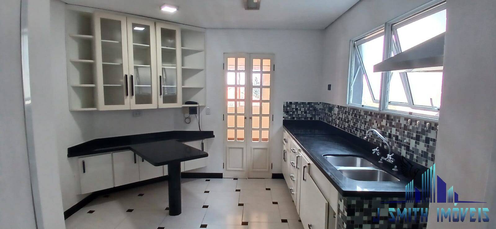 Casa de Condomínio para alugar com 3 quartos, 200m² - Foto 6