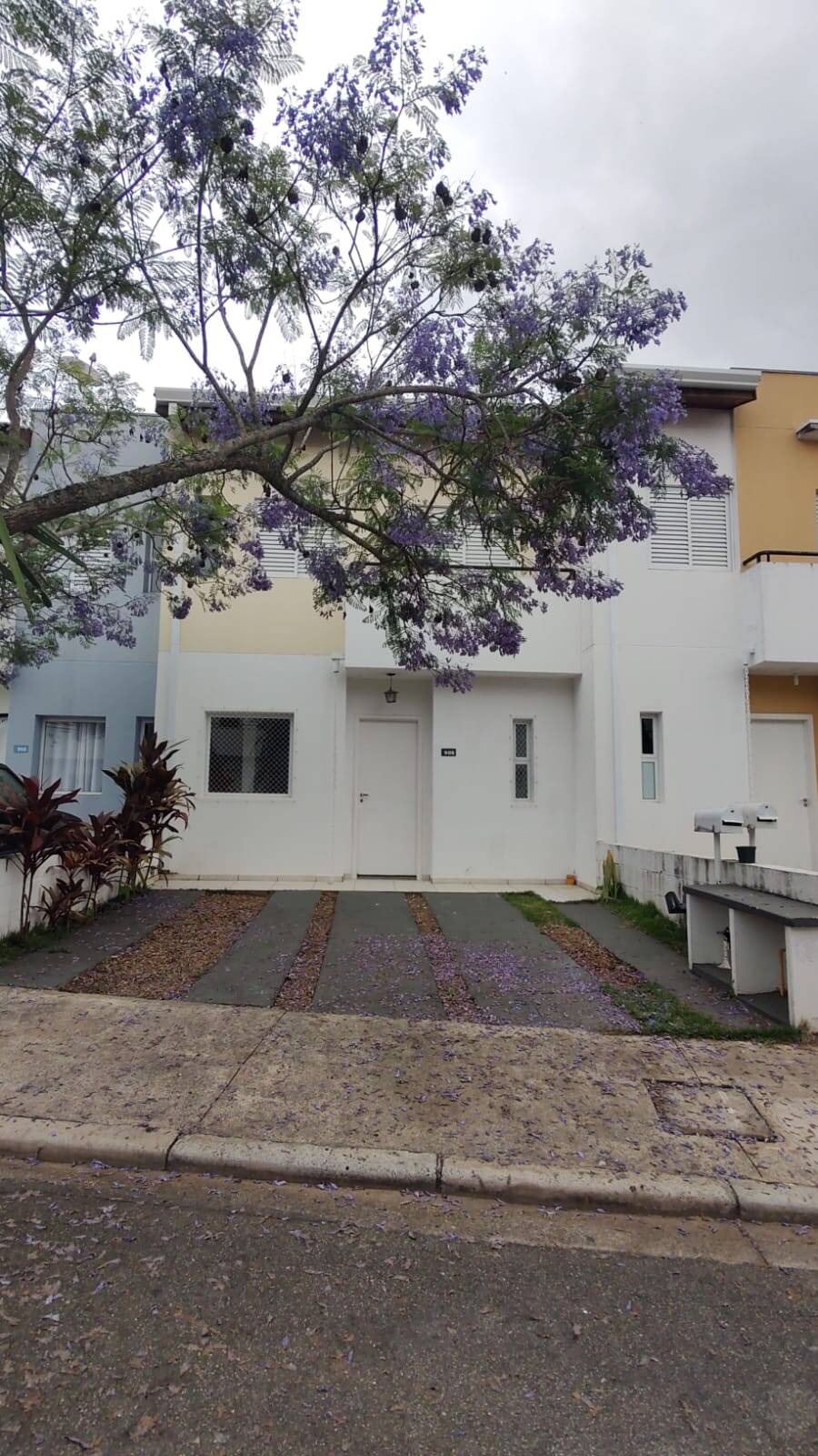 Casa de Condomínio para alugar com 2 quartos, 92m² - Foto 1