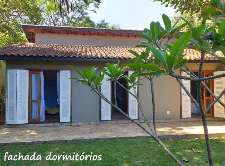 Casa à venda com 4 quartos, 255m² - Foto 2