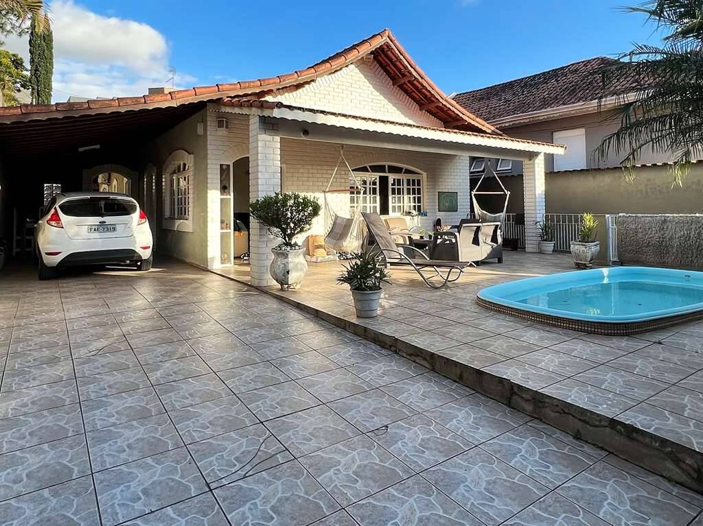 Casa à venda com 3 quartos, 131m² - Foto 5