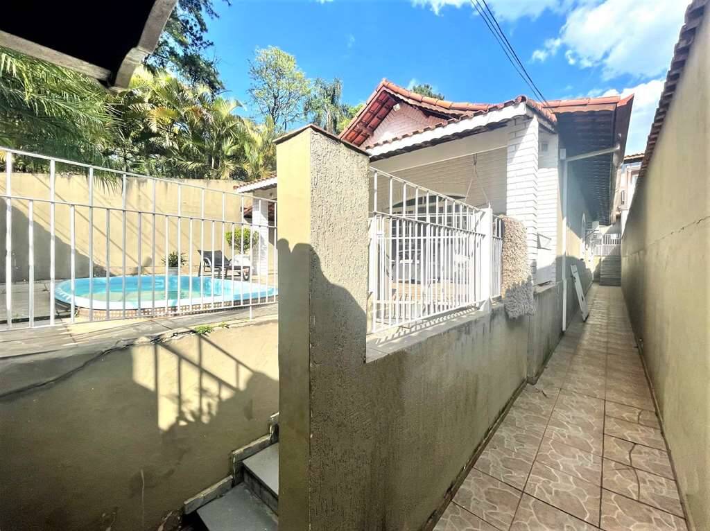 Casa à venda com 3 quartos, 131m² - Foto 33