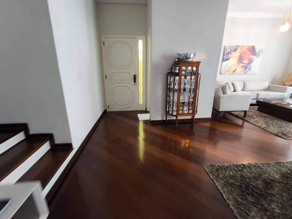 Casa de Condomínio à venda com 3 quartos, 451m² - Foto 2