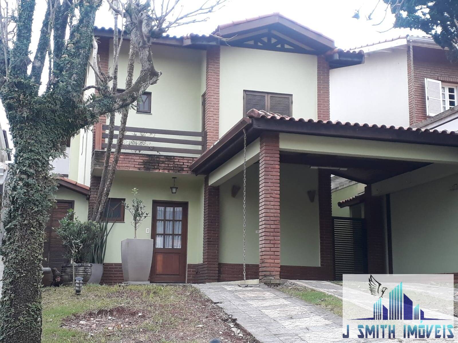 Casa de Condomínio à venda com 4 quartos, 150m² - Foto 1