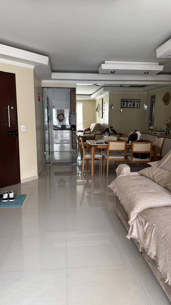 Apartamento à venda com 3 quartos, 133m² - Foto 2