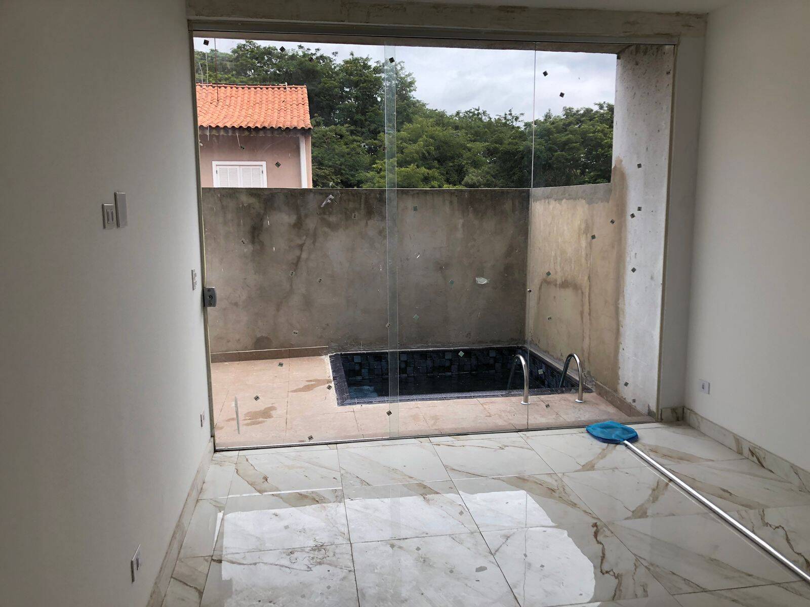 Casa de Condomínio à venda e aluguel com 3 quartos, 125m² - Foto 2