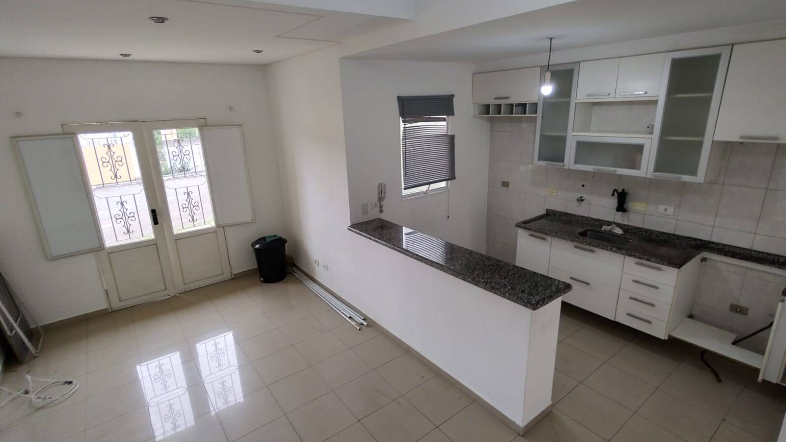 Casa de Condomínio à venda com 2 quartos, 125m² - Foto 1