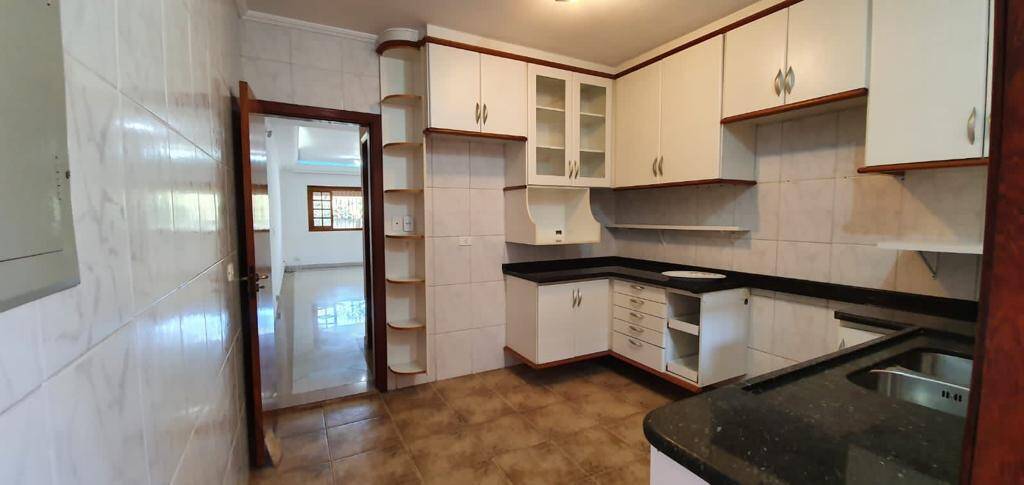 Casa à venda e aluguel com 3 quartos, 123m² - Foto 5