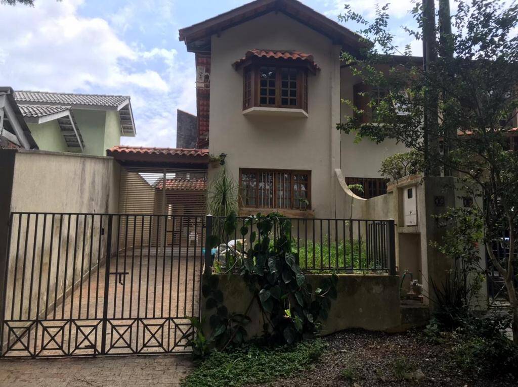 Casa à venda e aluguel com 3 quartos, 123m² - Foto 1