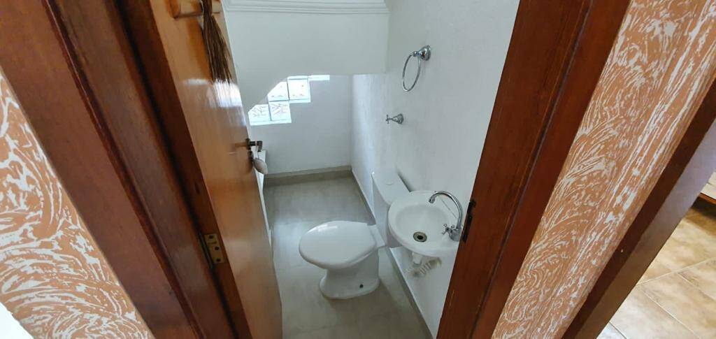 Casa à venda e aluguel com 3 quartos, 123m² - Foto 30