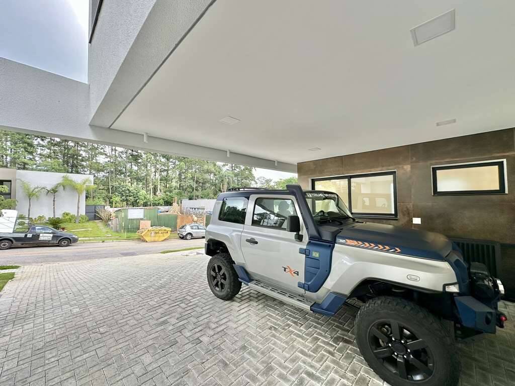 Casa de Condomínio à venda com 3 quartos, 303m² - Foto 3