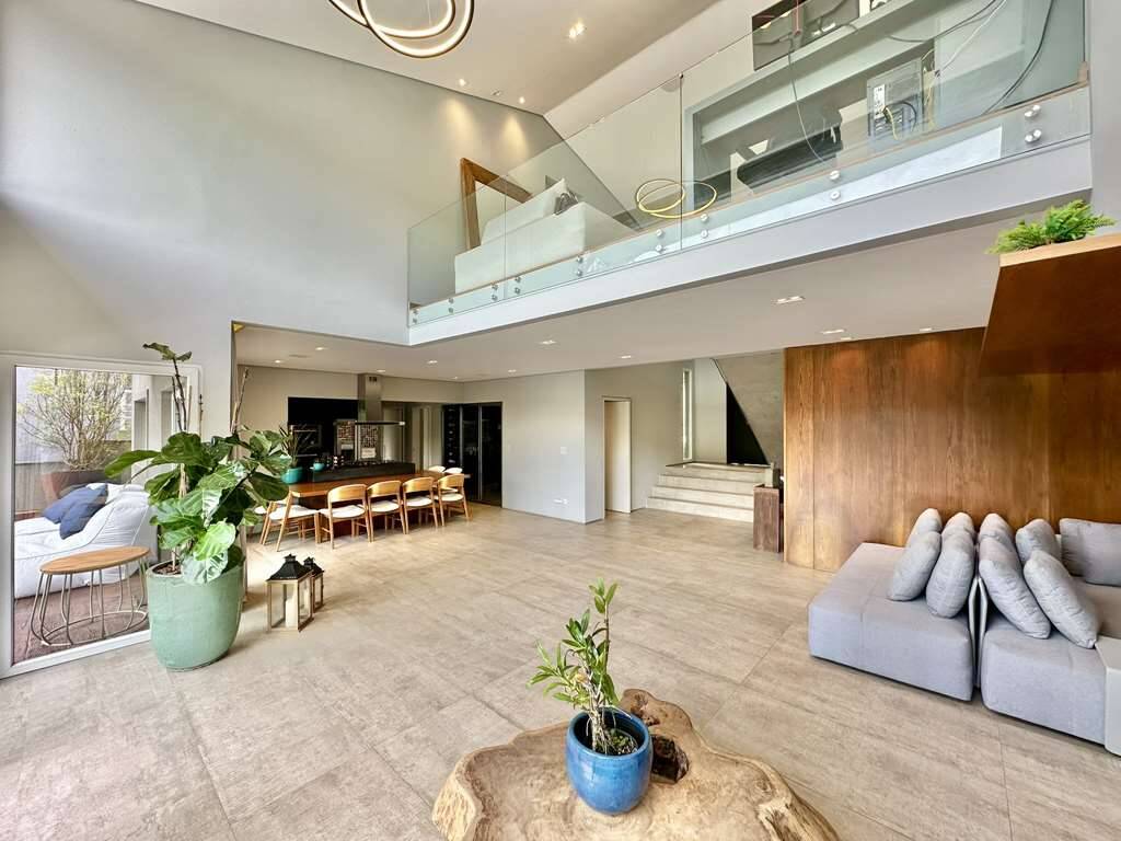 Casa de Condomínio à venda com 4 quartos, 463m² - Foto 1