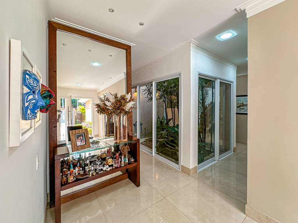 Casa à venda com 4 quartos, 549m² - Foto 2