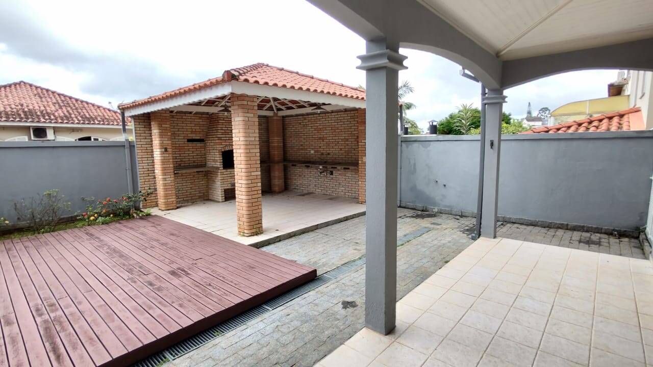 Casa de Condomínio à venda e aluguel com 3 quartos, 200m² - Foto 21