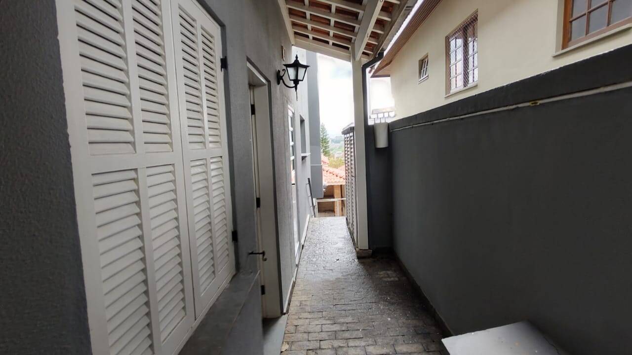 Casa de Condomínio à venda e aluguel com 3 quartos, 200m² - Foto 27