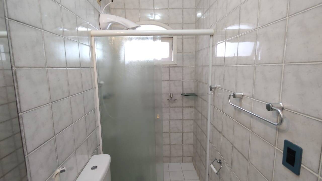 Casa de Condomínio à venda e aluguel com 3 quartos, 200m² - Foto 45