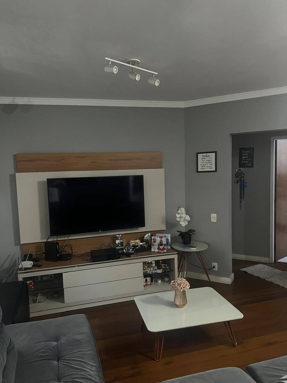 Apartamento à venda e aluguel com 3 quartos, 127m² - Foto 2