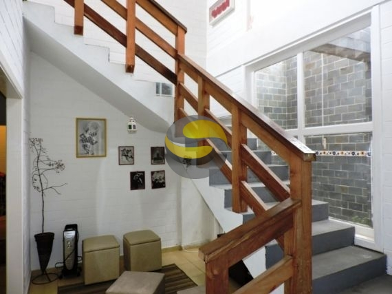 Casa de Condomínio à venda com 4 quartos, 205m² - Foto 4