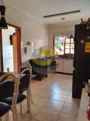 Casa de Condomínio à venda com 4 quartos, 300m² - Foto 8