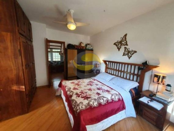 Casa de Condomínio à venda com 4 quartos, 300m² - Foto 33