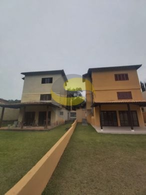 Casa de Condomínio à venda com 3 quartos, 226m² - Foto 2