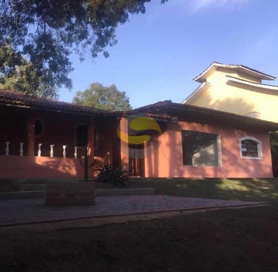 Casa para alugar com 3 quartos, 282m² - Foto 1