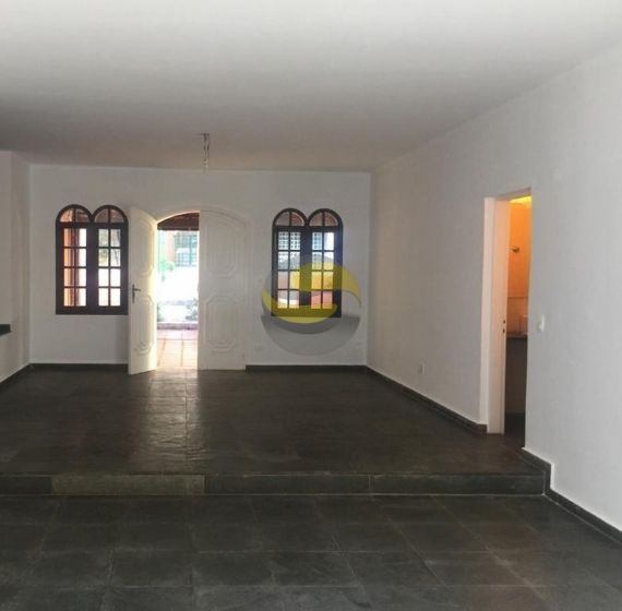 Casa para alugar com 3 quartos, 282m² - Foto 5