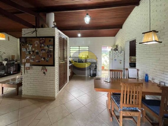 Casa de Condomínio à venda com 4 quartos, 209m² - Foto 11