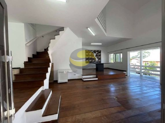 Casa de Condomínio para alugar com 5 quartos, 285m² - Foto 9