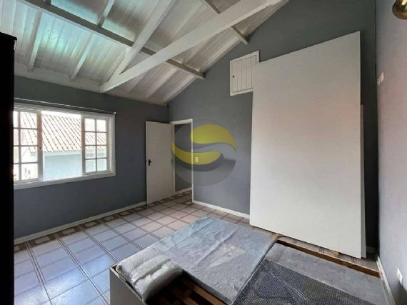 Casa de Condomínio para alugar com 5 quartos, 285m² - Foto 43