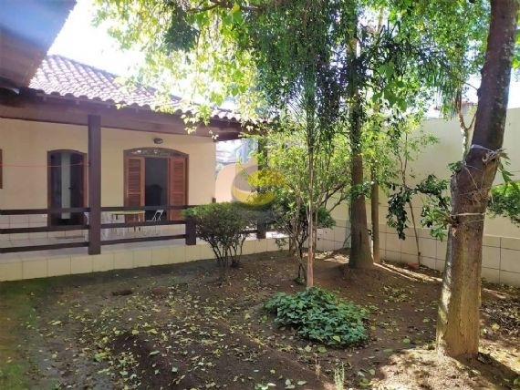 Casa de Condomínio à venda com 4 quartos, 284m² - Foto 4