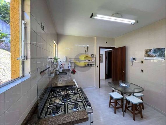 Casa de Condomínio à venda com 4 quartos, 350m² - Foto 22