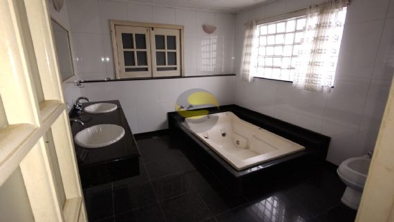 Fazenda à venda com 3 quartos, 250m² - Foto 4