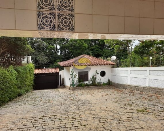 Casa de Condomínio para alugar com 3 quartos, 480m² - Foto 9