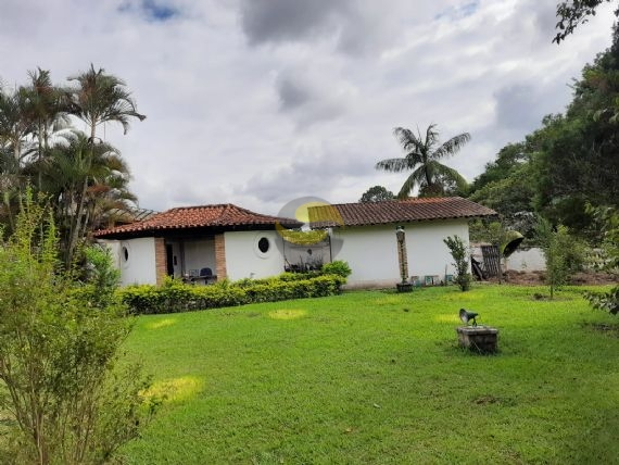 Casa de Condomínio para alugar com 3 quartos, 480m² - Foto 11