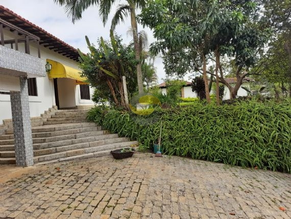 Casa de Condomínio para alugar com 3 quartos, 480m² - Foto 15