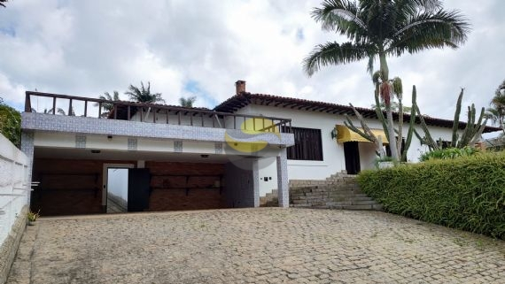 Casa de Condomínio para alugar com 3 quartos, 480m² - Foto 1