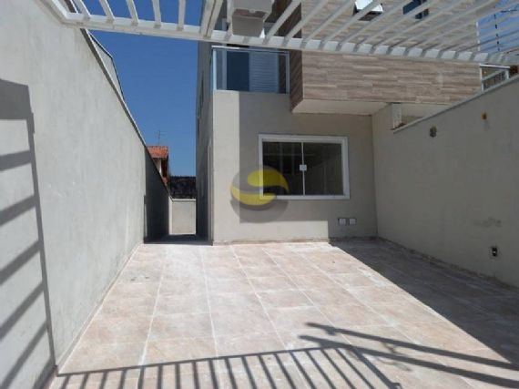 Casa à venda com 3 quartos, 85m² - Foto 1