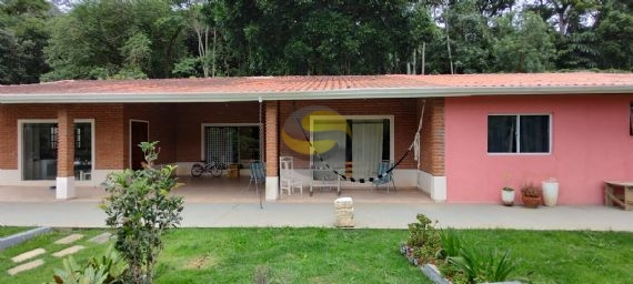 Casa de Condomínio à venda com 3 quartos, 180m² - Foto 1