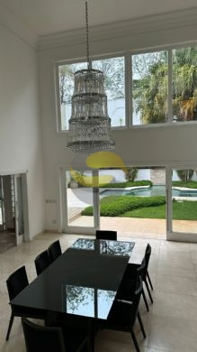 Casa de Condomínio para alugar com 4 quartos, 700m² - Foto 4