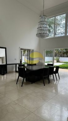 Casa de Condomínio para alugar com 4 quartos, 700m² - Foto 8