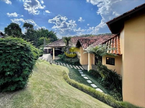 Casa de Condomínio à venda com 4 quartos, 586m² - Foto 3