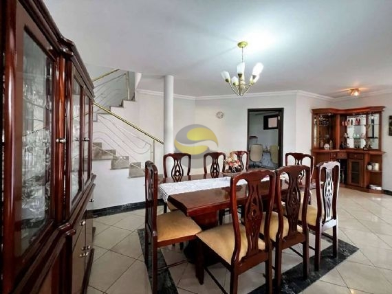 Casa de Condomínio à venda com 3 quartos, 360m² - Foto 16