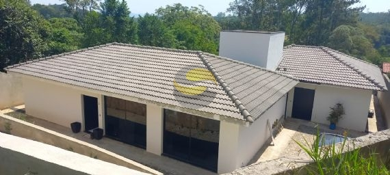 Casa de Condomínio à venda com 4 quartos, 265m² - Foto 1