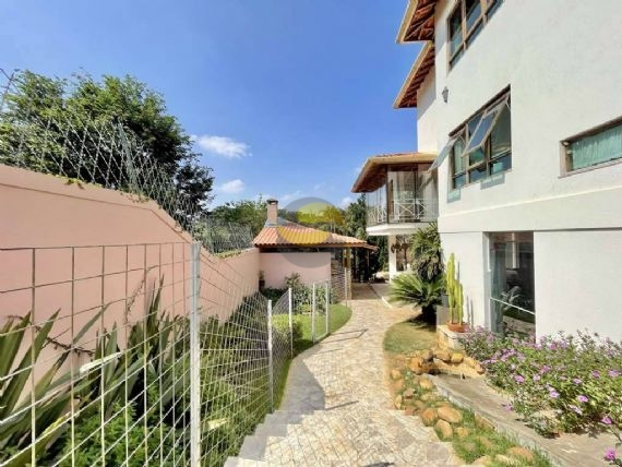 Casa de Condomínio à venda com 3 quartos, 357m² - Foto 32