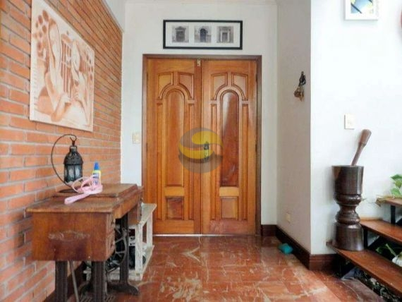 Casa de Condomínio à venda com 3 quartos, 300m² - Foto 4