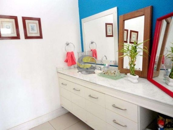 Casa de Condomínio à venda com 3 quartos, 300m² - Foto 10